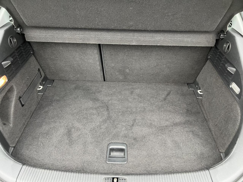 Photo 25 de l'offre de AUDI A1 1.2 TFSI 86 S/S AMBIENTE CLIM à 11490€ chez Triplo auto