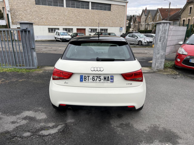 Photo 4 de l'offre de AUDI A1 1.2 TFSI 86 S/S AMBIENTE CLIM à 11490€ chez Triplo auto