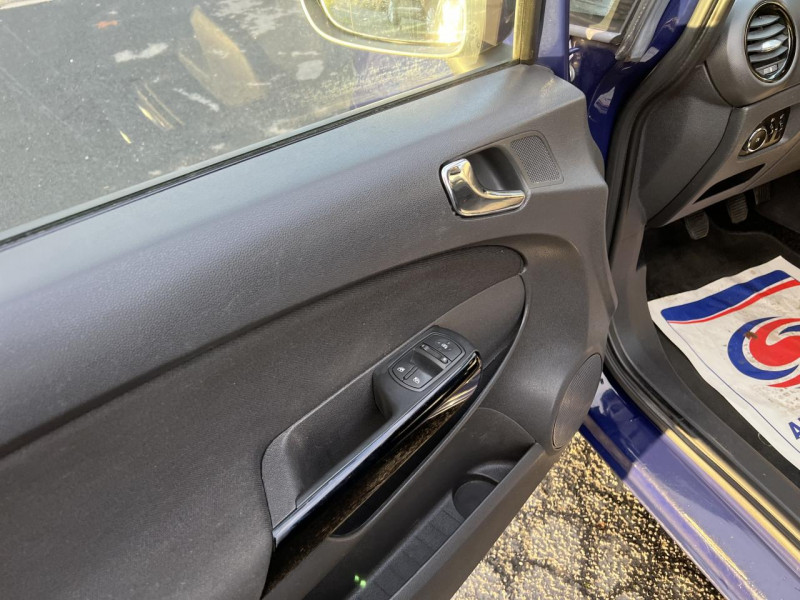 Photo 43 de l'offre de OPEL CORSA 1.3 CDTI 95 S&S COSMO GPS   CLIM à 7990€ chez Triplo auto