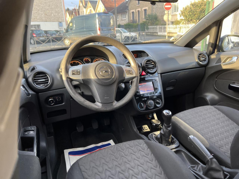 Photo 40 de l'offre de OPEL CORSA 1.3 CDTI 95 S&S COSMO GPS   CLIM à 7990€ chez Triplo auto