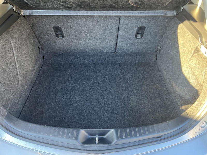 Photo 25 de l'offre de MAZDA MAZDA 3 1.6 MZ - 109 ELéGANCE CLIM à 8490€ chez Triplo auto