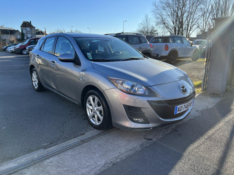 Photo 7 de l'offre de MAZDA MAZDA 3 1.6 MZ - 109 ELéGANCE CLIM à 8490€ chez Triplo auto