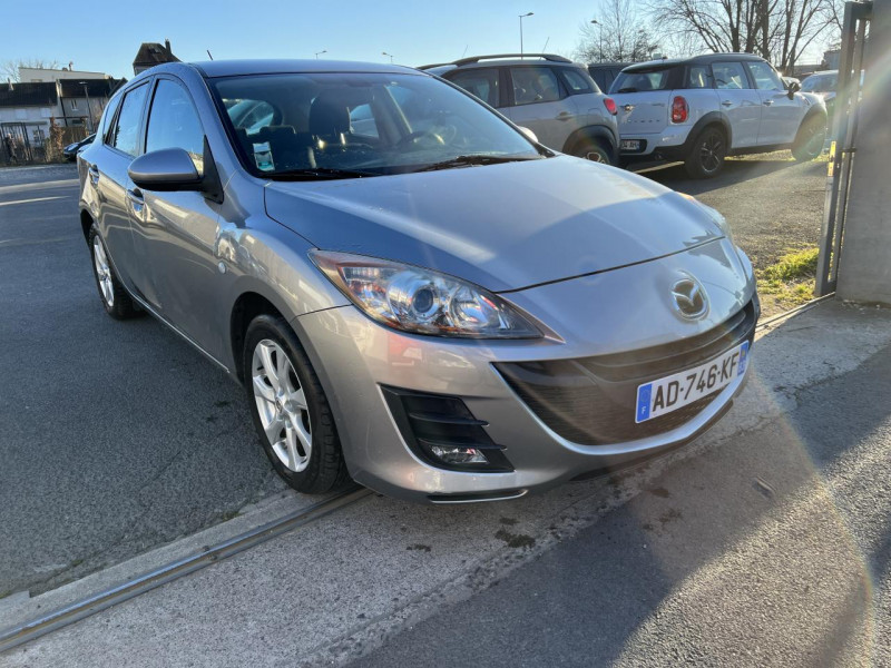 Photo 22 de l'offre de MAZDA MAZDA 3 1.6 MZ - 109 ELéGANCE CLIM à 8490€ chez Triplo auto