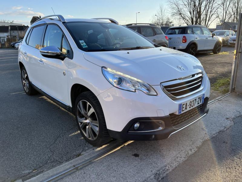 Photo 22 de l'offre de PEUGEOT 2008 1.2I PURETECH S&S - 110  CROSSWAY GPS CLIM   ATTELAGE à 12490€ chez Triplo auto