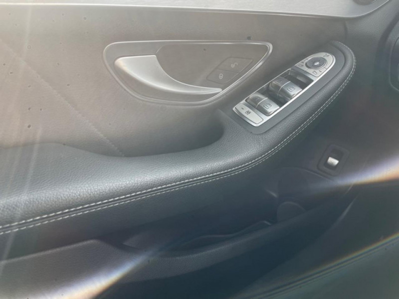 Photo 15 de l'offre de MERCEDES-BENZ CLASSE C C 200 D - BVA 7G-TRONIC SPORTLINE GPS   CLIM à 20990€ chez Triplo auto