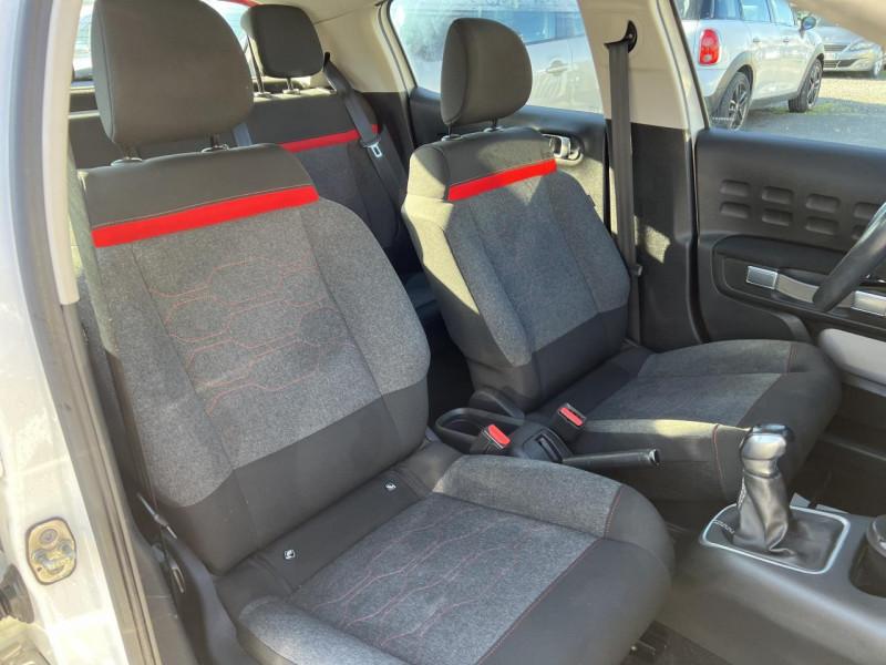 Photo 12 de l'offre de CITROEN C3 1.2 PURETECH - 82  SHINE GPS   CLIM à 11990€ chez Triplo auto
