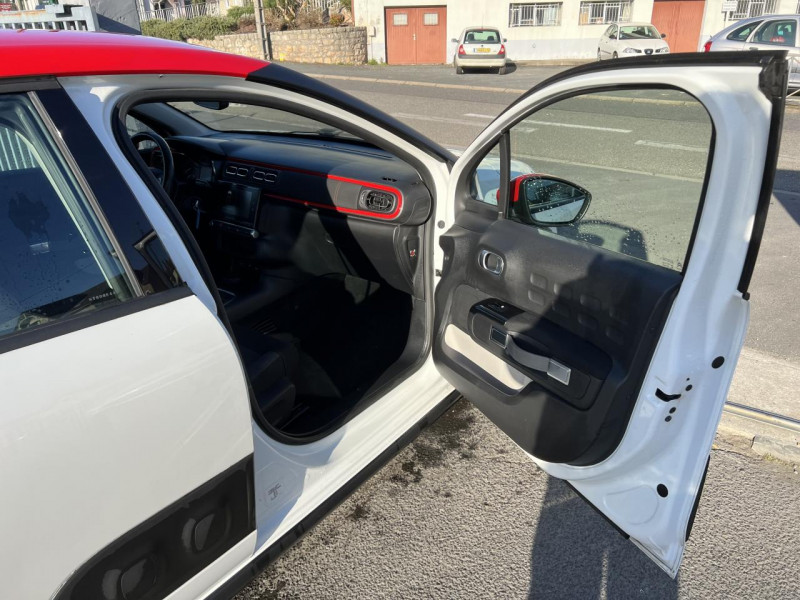 Photo 31 de l'offre de CITROEN C3 1.2 PURETECH - 82  SHINE GPS   CLIM à 11990€ chez Triplo auto
