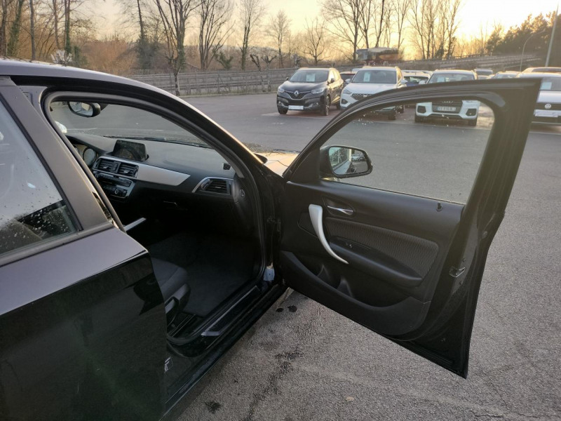 Photo 30 de l'offre de BMW SERIE 1 116I LOUNGE GPS   CLIM à 17990€ chez Triplo auto