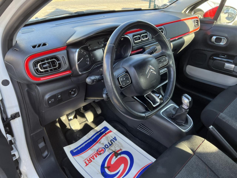 Photo 43 de l'offre de CITROEN C3 1.2 PURETECH - 82  SHINE GPS   CLIM à 11990€ chez Triplo auto