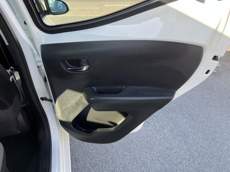 Photo 27 de l'offre de TOYOTA AYGO 1.0 VVT-I  II 2014 X-PLAY CLIM à 11490€ chez Triplo auto