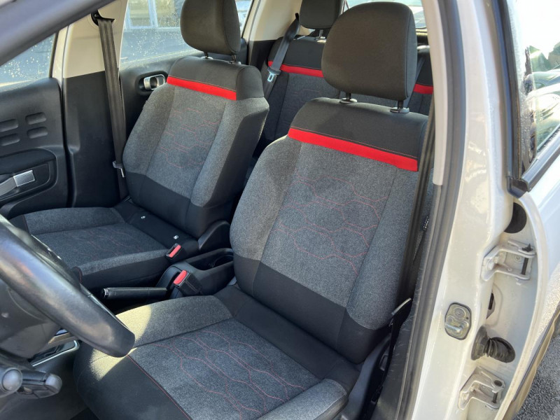 Photo 14 de l'offre de CITROEN C3 1.2 PURETECH - 82  SHINE GPS   CLIM à 11990€ chez Triplo auto