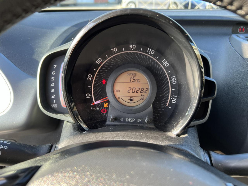 Photo 50 de l'offre de TOYOTA AYGO 1.0 VVT-I  II 2014 X-PLAY CLIM à 11490€ chez Triplo auto