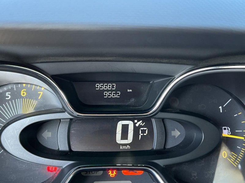 Photo 20 de l'offre de RENAULT CAPTUR 1.2 TCE - 120 BV EDC INTENS GPS   CLIM à 14490€ chez Triplo auto