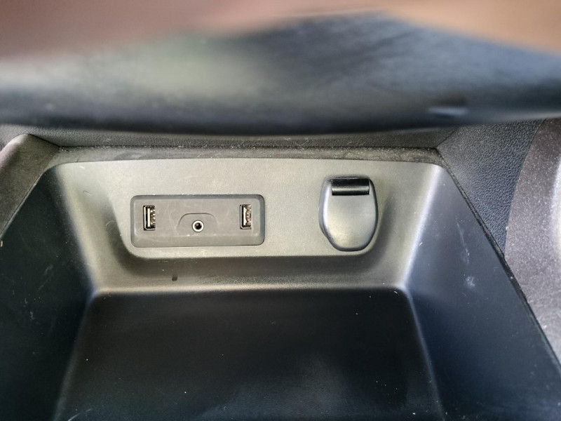 Photo 18 de l'offre de RENAULT KADJAR 1.2 ENERGY TCE - 130  BUSINESS GPS   CLIM à 17990€ chez Triplo auto