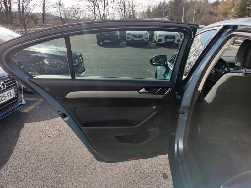 Photo 37 de l'offre de VOLKSWAGEN PASSAT 1.4 TSI ACT - 150 CONFORTLINE GPS   CLIM à 15990€ chez Triplo auto