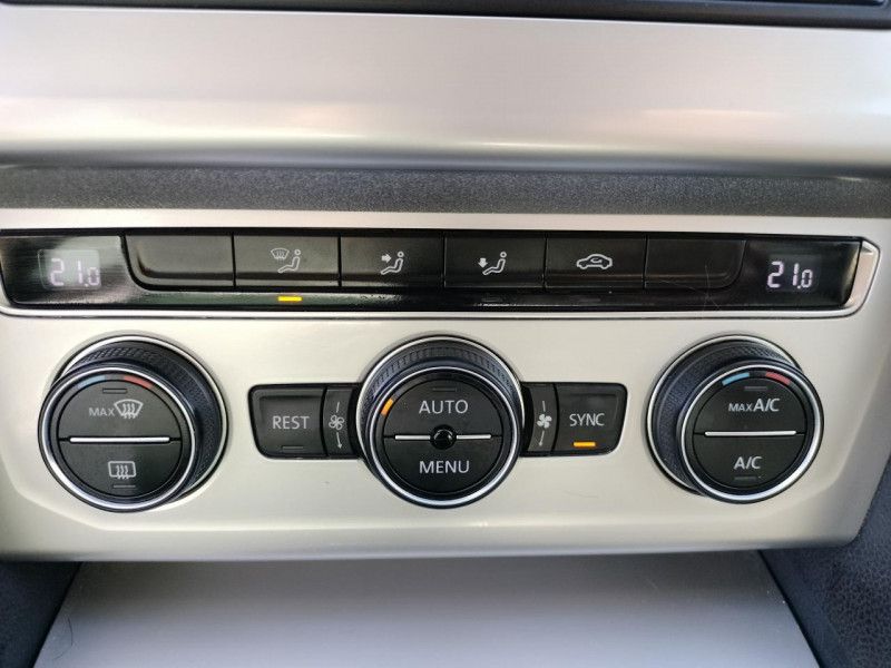 Photo 18 de l'offre de VOLKSWAGEN PASSAT 1.4 TSI ACT - 150 CONFORTLINE GPS   CLIM à 15990€ chez Triplo auto