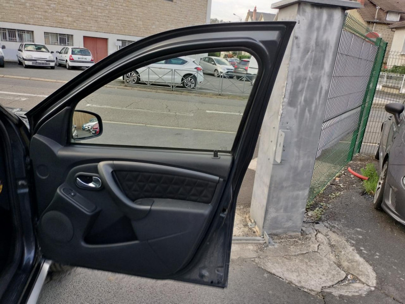 Photo 35 de l'offre de DACIA DUSTER 1.5 DCI 110 PRESTIGE GPS ATTELAGE CLIM à 8490€ chez Triplo auto