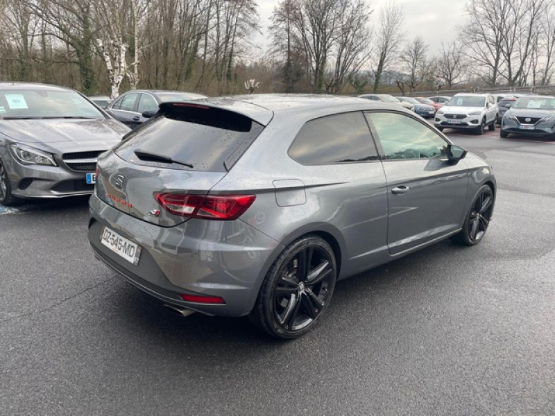 Photo 6 de l'offre de SEAT LEON SC CUPRA 2.0 TSI - 290 BV DSG GPS   CAMERA à 23990€ chez Triplo auto
