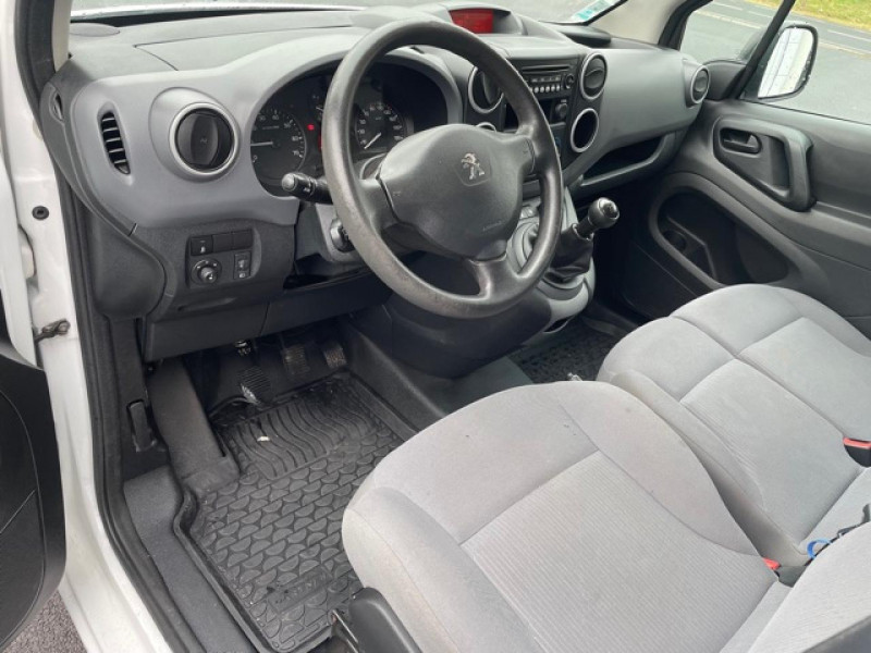 Photo 9 de l'offre de PEUGEOT PARTNER L1 1.6 HDI - 90 PACK CLIM à 12990€ chez Triplo auto