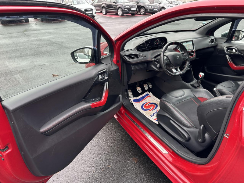 Photo 26 de l'offre de PEUGEOT 208 GTI 1.6 THP 200 GPS TOIT PANO à 13490€ chez Triplo auto