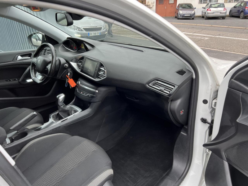 Photo 35 de l'offre de PEUGEOT 308  1.2I PURETECH S&S - 110 STYLE GPS   CLIM   RADAR AR à 12490€ chez Triplo auto