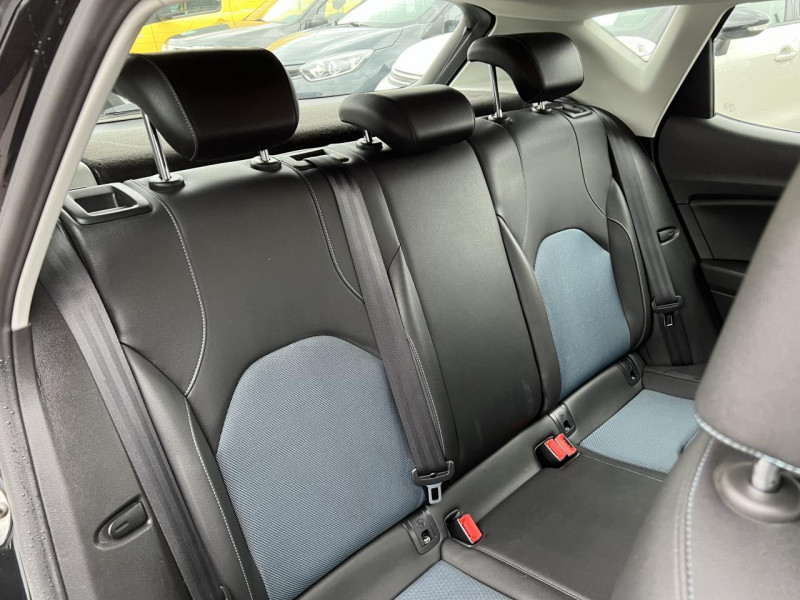Photo 11 de l'offre de SEAT LEON 1.2 TSI - 110 S&S STYLE CLIM   ATTELAGE à 12990€ chez Triplo auto