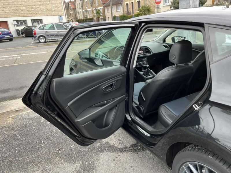 Photo 36 de l'offre de SEAT LEON 1.2 TSI - 110 S&S STYLE CLIM   ATTELAGE à 12990€ chez Triplo auto
