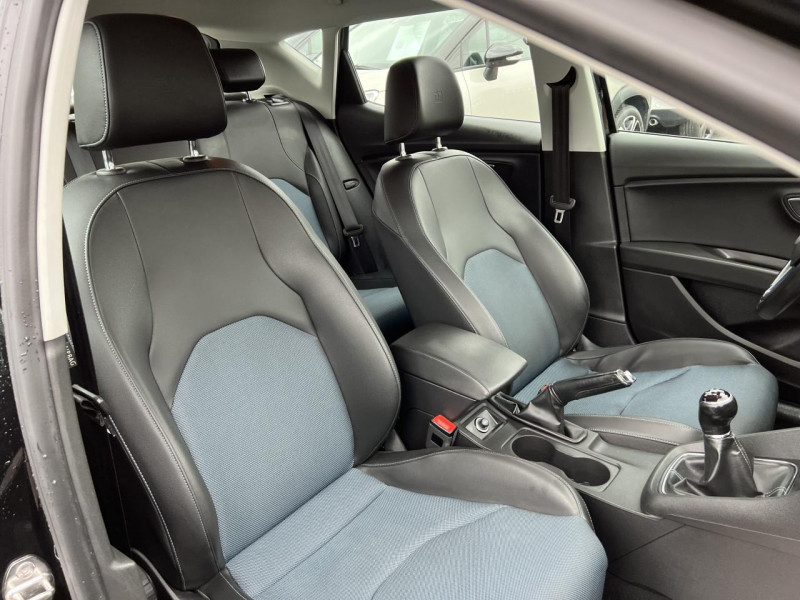Photo 12 de l'offre de SEAT LEON 1.2 TSI - 110 S&S STYLE CLIM   ATTELAGE à 12990€ chez Triplo auto