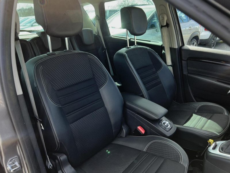 Photo 12 de l'offre de RENAULT SCENIC 1.5 ENERGY DCI - 110 BOSE GPS   CAMERA AR à 11990€ chez Triplo auto