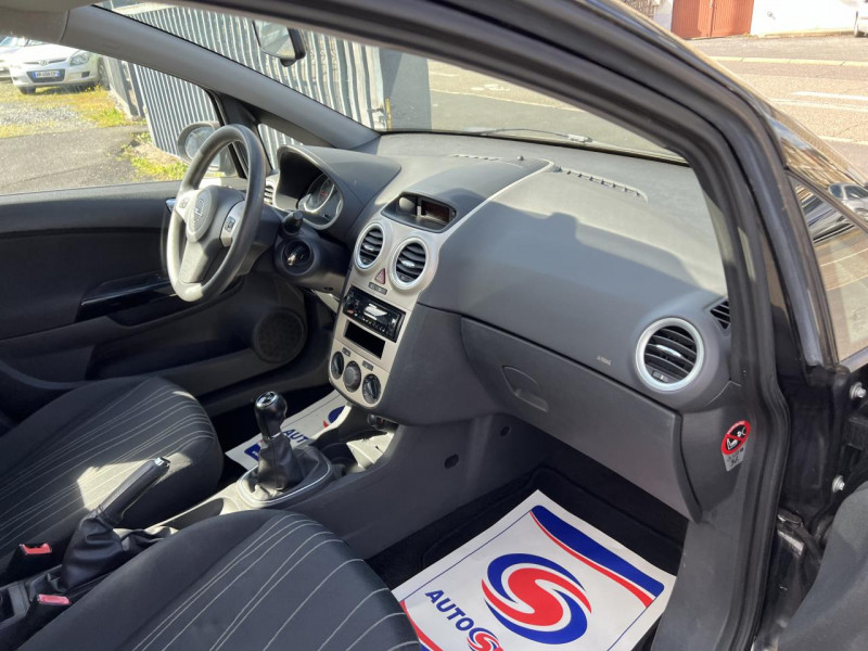 Photo 34 de l'offre de OPEL CORSA 1.3 CDTI - 75 ECOFLEX ENJOY CLIM à 6490€ chez Triplo auto