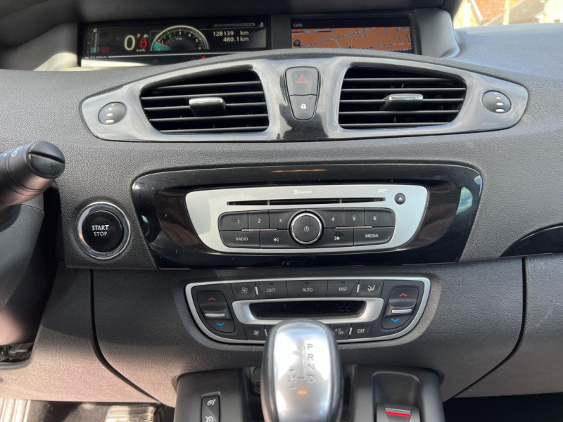 Photo 18 de l'offre de RENAULT SCENIC 1.5 ENERGY DCI - 110 BOSE GPS   CAMERA AR à 11990€ chez Triplo auto