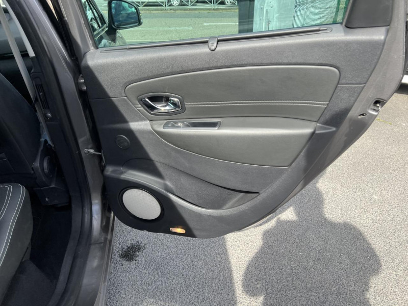 Photo 28 de l'offre de RENAULT SCENIC 1.5 ENERGY DCI - 110 BOSE GPS   CAMERA AR à 11990€ chez Triplo auto