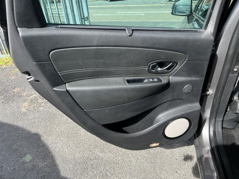 Photo 37 de l'offre de RENAULT SCENIC 1.5 ENERGY DCI - 110 BOSE GPS   CAMERA AR à 11990€ chez Triplo auto