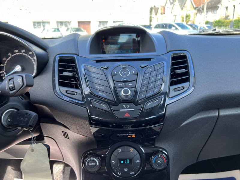 Photo 19 de l'offre de FORD FIESTA 1.0 SCTI ECOBOOST - 100 S&S EDITION CLIM à 9490€ chez Triplo auto