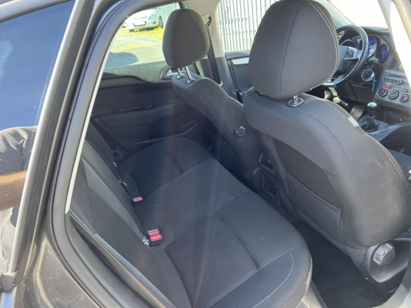 Photo 30 de l'offre de CITROEN C4 1.6 BLUEHDI - 100 86G MILLENIUM BUSINESS GPS   CLIM   RADAR AR à 15490€ chez Triplo auto