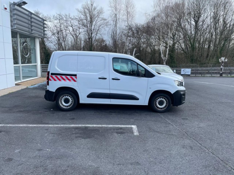 Photo 6 de l'offre de PEUGEOT PARTNER 1.6 BLUEHDI S&S - 100 ASPHALT LONG GPS à 14990€ chez Triplo auto
