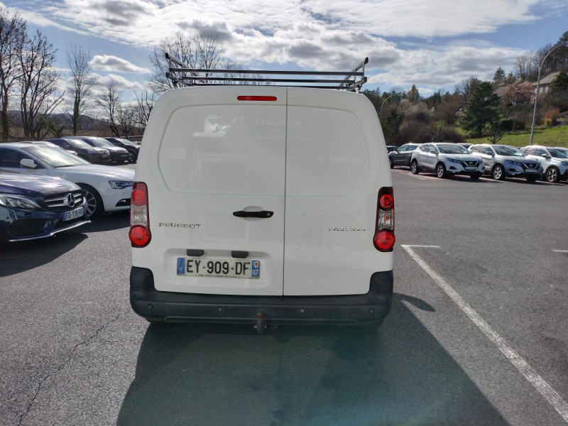 Photo 6 de l'offre de PEUGEOT PARTNER 1.6 BLUEHDI S&S - 100 PREMIUM PACK CLIM   ATTELAGE à 14990€ chez Triplo auto