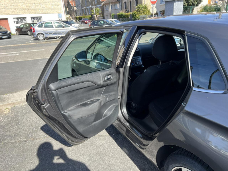 Photo 36 de l'offre de CITROEN C4 1.6 BLUEHDI - 100 86G MILLENIUM BUSINESS GPS   CLIM   RADAR AR à 15490€ chez Triplo auto