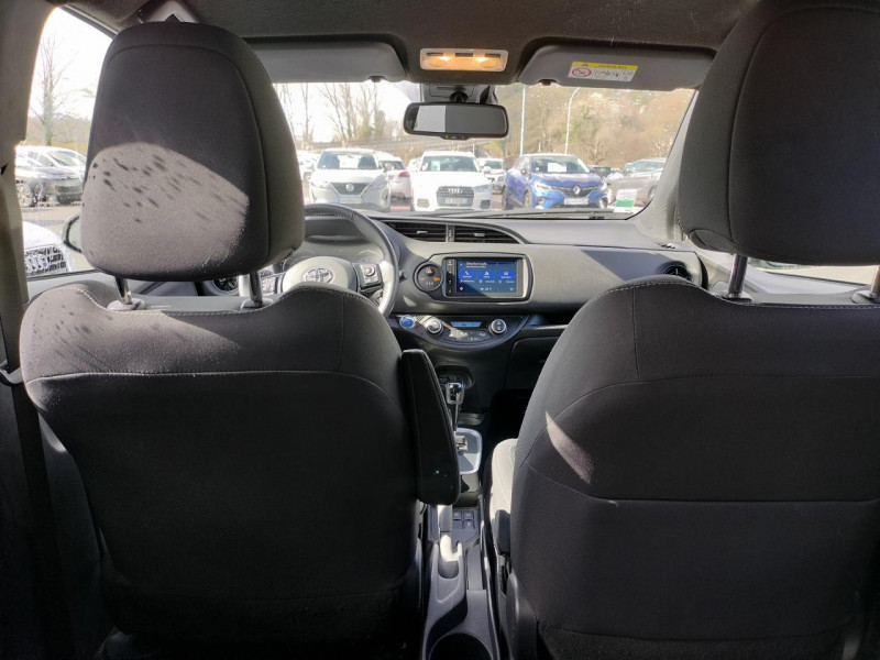 Photo 9 de l'offre de TOYOTA YARIS HYBRIDE 100H - BV E-CVT  COLLECTION CLIM à 17490€ chez Triplo auto