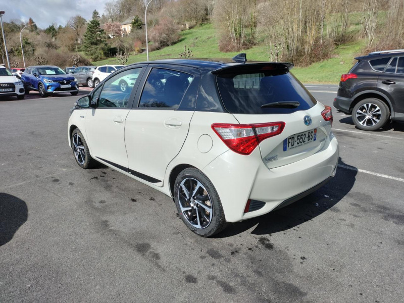 Photo 23 de l'offre de TOYOTA YARIS HYBRIDE 100H - BV E-CVT  COLLECTION CLIM à 17490€ chez Triplo auto