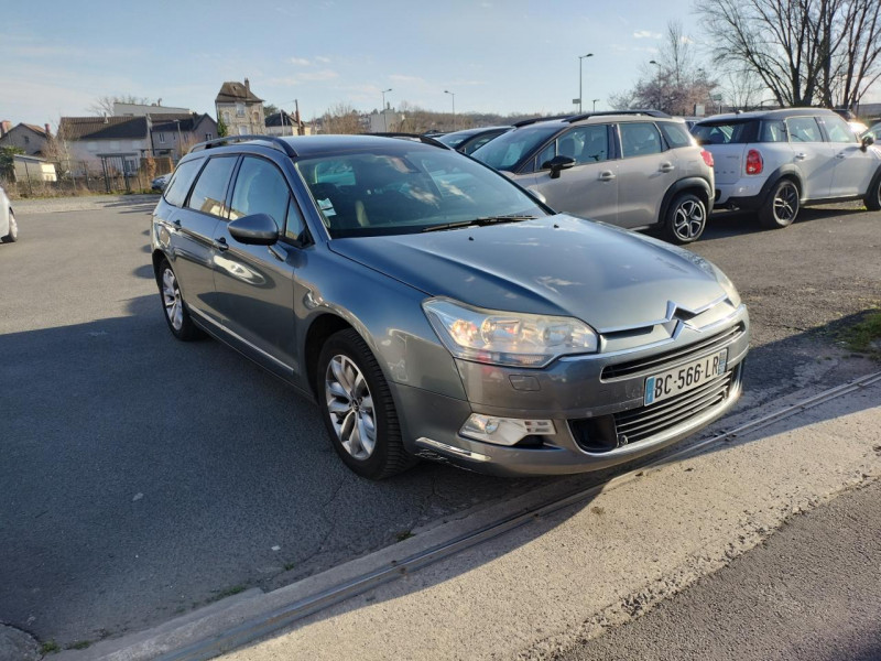 Photo 21 de l'offre de CITROEN C5  TOURER 2.0 HDI - 140 CONFORT TOIT PANO   GPS à 6990€ chez Triplo auto