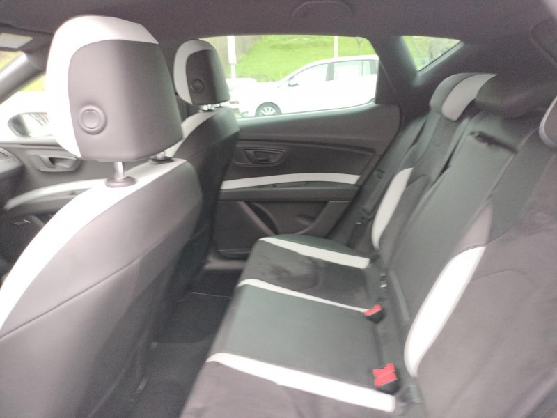 Photo 38 de l'offre de SEAT LEON 2.0 TSI - 280 - BV DSG CUPRA GPS   CLIM à 25990€ chez Triplo auto