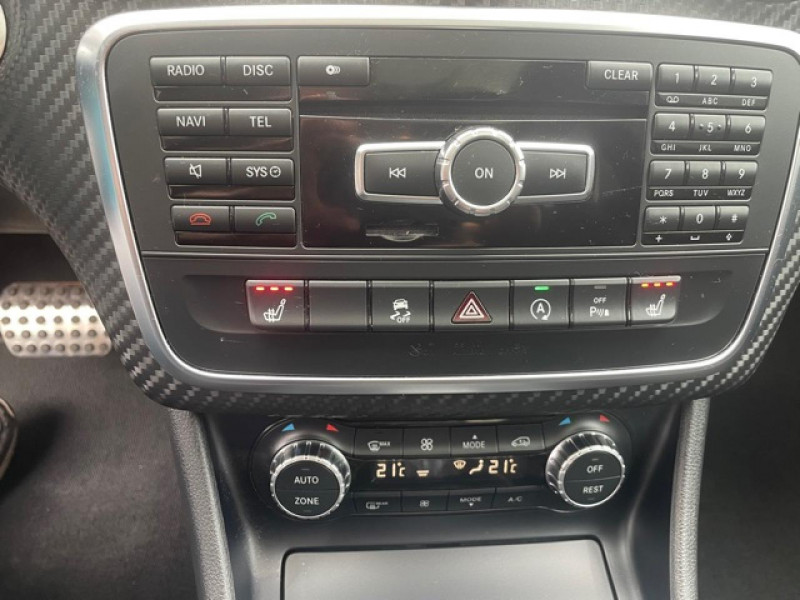 Photo 12 de l'offre de MERCEDES-BENZ CLASSE A A45 AMG 4-MATIC CARNET ENTRETIEN COMPLET MERCEDES à 35990€ chez Triplo auto