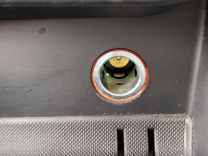 Photo 21 de l'offre de AUDI A1 1.6 TDI DPF - 90 - START/STOP ATTRACTION CLIM à 13990€ chez Triplo auto