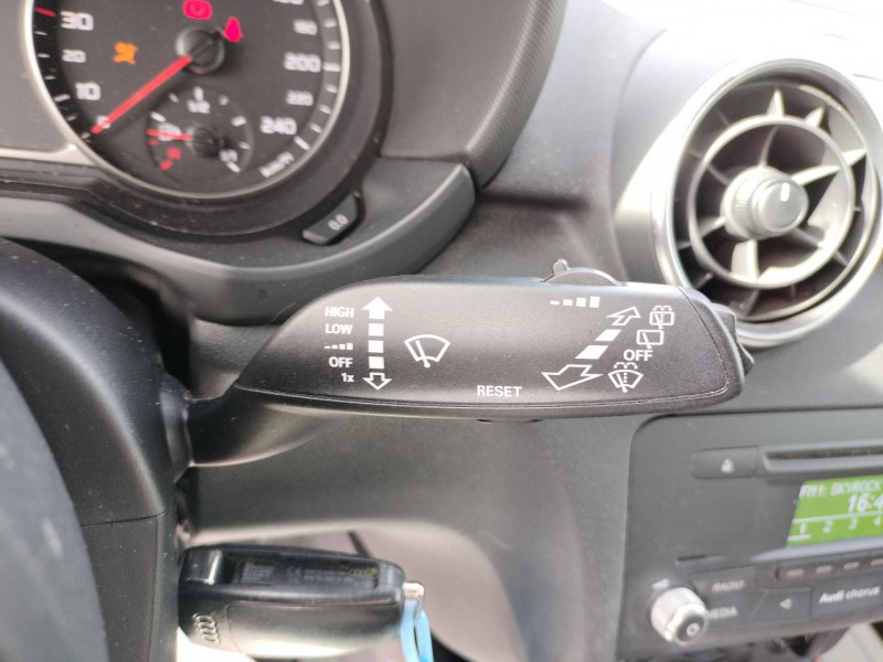 Photo 18 de l'offre de AUDI A1 1.6 TDI DPF - 90 - START/STOP ATTRACTION CLIM à 13990€ chez Triplo auto