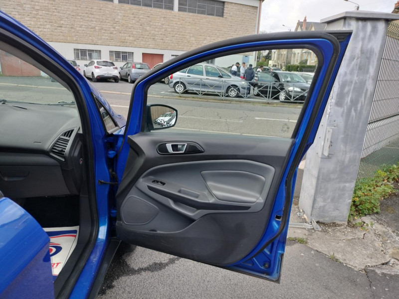 Photo 36 de l'offre de FORD ECOSPORT 1.5 TDCI - 90  TITANIUM CLIM à 10990€ chez Triplo auto