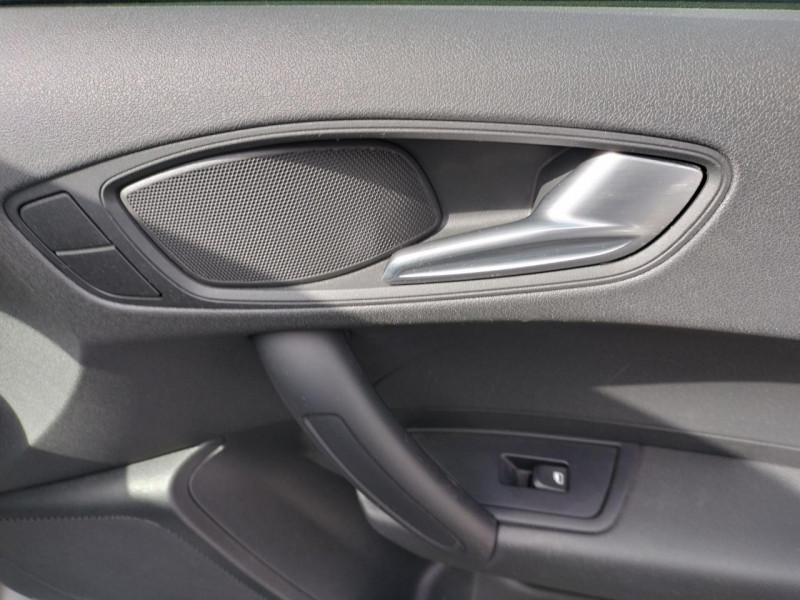 Photo 10 de l'offre de AUDI A1 1.6 TDI DPF - 90 - START/STOP ATTRACTION CLIM à 13990€ chez Triplo auto