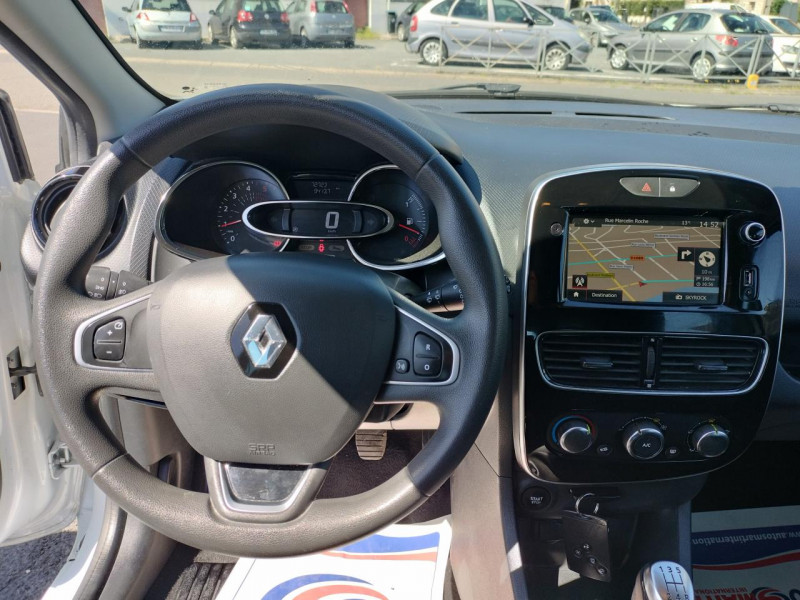Photo 14 de l'offre de RENAULT CLIO 1.5 ENERGY DCI - 75 SOCIéTé MéDIANAV GPS   CLIM à 9990€ chez Triplo auto
