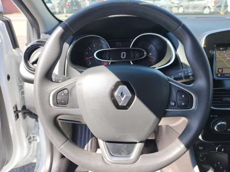 Photo 45 de l'offre de RENAULT CLIO 1.5 ENERGY DCI - 75 SOCIéTé MéDIANAV GPS   CLIM à 9990€ chez Triplo auto
