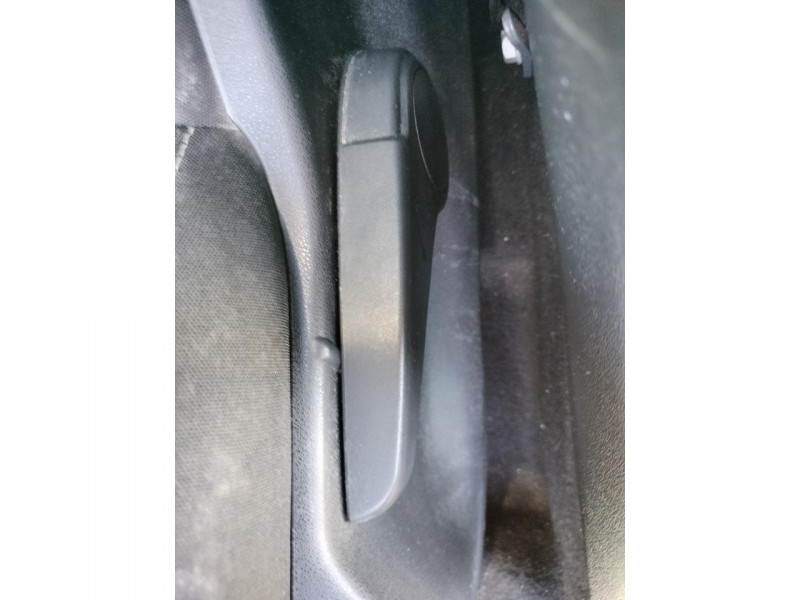Photo 40 de l'offre de CITROEN C4  1.2I PURETECH S&S - 130 MILLENIUM GPS   CLIM à 12990€ chez Triplo auto